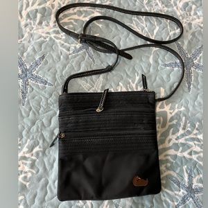 🧨Authentic Dooney Bourke cross body shoulder bag